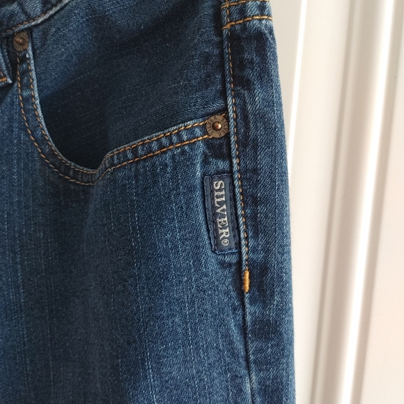 Silver Jeans - Picture 5 of 9